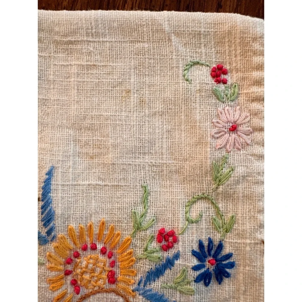 N/A vintage linens
